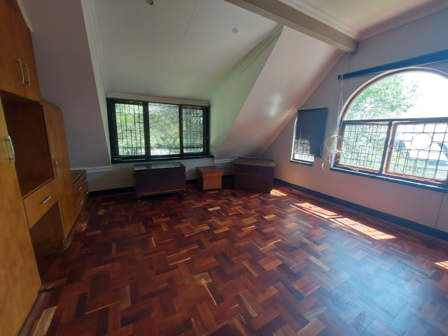 6 Bedroom Property for Sale in Waverley Free State